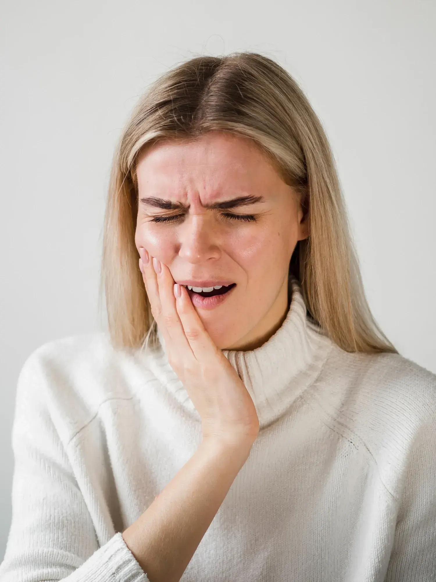 Illustration of decay reaching the dental pulp at East Ellijay Family & Cosmetic Dentistry Ellijay